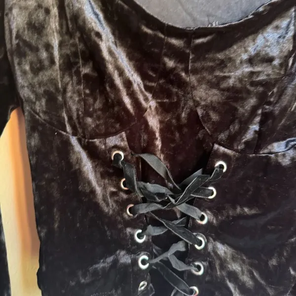 Cosmic Aura Black Velvet Corset Lace Up Top Sz Medium Hot Topic - Image 2