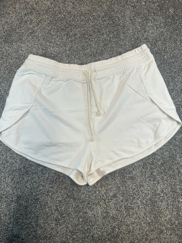Aerie White Fleece Dolphin Shorts Drawstring Women’s L - Image 3