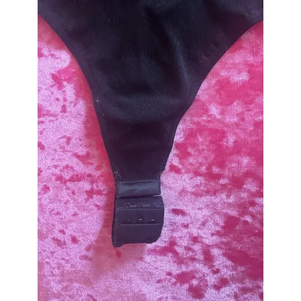 Black Seamless Sculpt Thong Bodysuit Stretchy Adjustable Straps Women's Small - Image 3