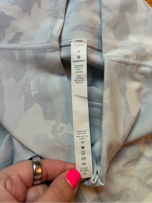 Lululemon Wunder Under High-Rise Tight in Luxtreme Camo White‎ size 6 - Image 4
