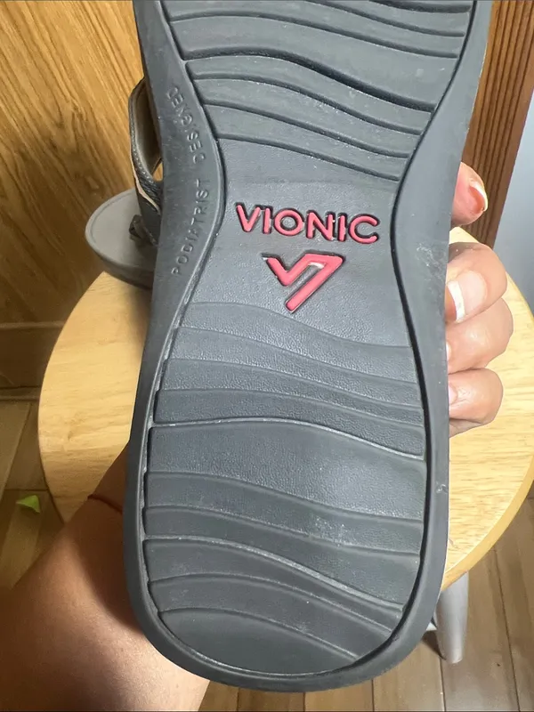 Vionic Silver Gray Thong Sandals - Image 5