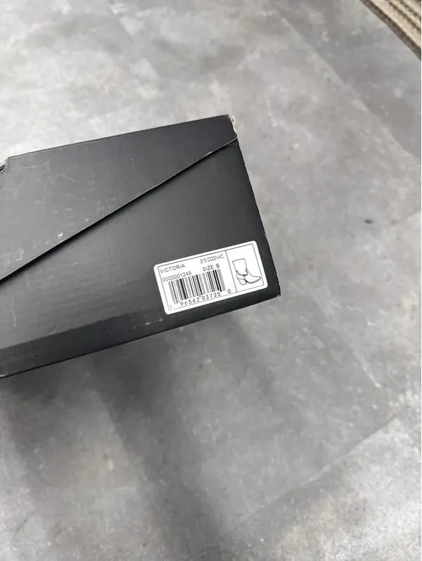 Women’s size 9 Shu Shop boots - Image 7