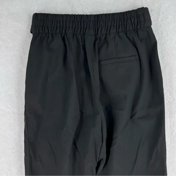 GAP Pleated Front‎ High Rise Belted Crop Pant - Image 8