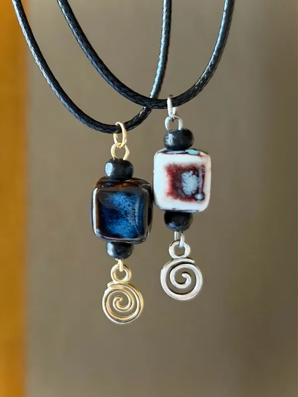 Handmade cube ceramic swirl chic boho retro vintage style necklace💙 - Image 6