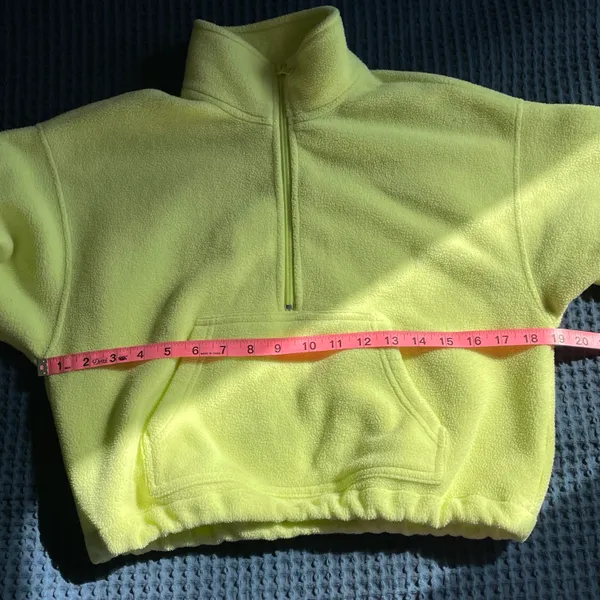 Aritzia Tna Yellow Fleece Sweatshirt - Image 10