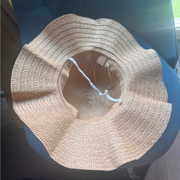 Elegant Tan Sun Hat with Bow - Image 4