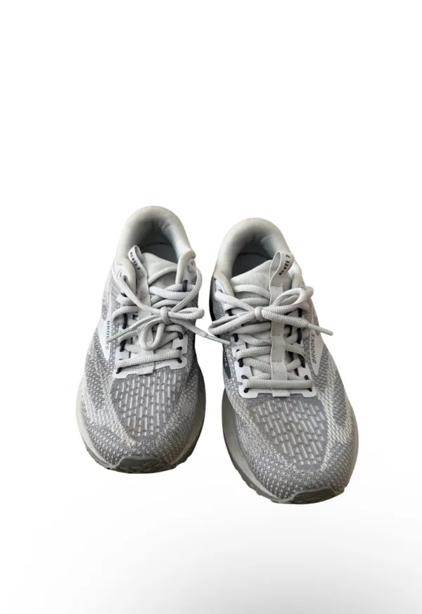 Women’s Brooks Revel 7 Oyster Gray Running Tennis Shoes (Size 7) - Image 2