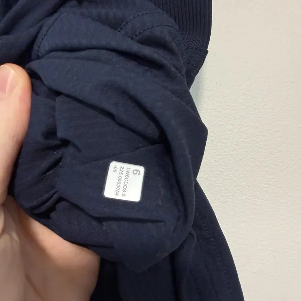 Lululemon Dance Studio Mid-Rise Crop 25" in Navy Size 6 - Image 3