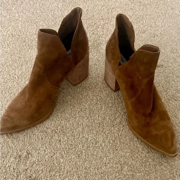 Steve Madden Chaya Pointed Toe Booties Sand Brown Suede Like Western Style Bootd - Image 3