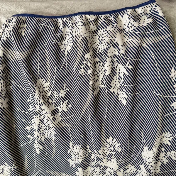 Womens Floral Handkerchief Layered Hem Midi Skirt Size L Blue Flowy Asymmetric - Image 9