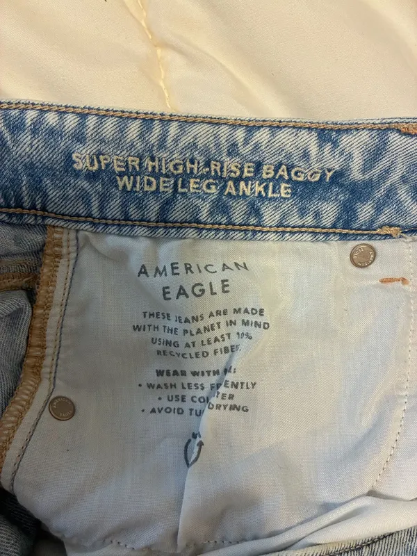 American Eagle Outfitters Jeans Ripped - Image 4