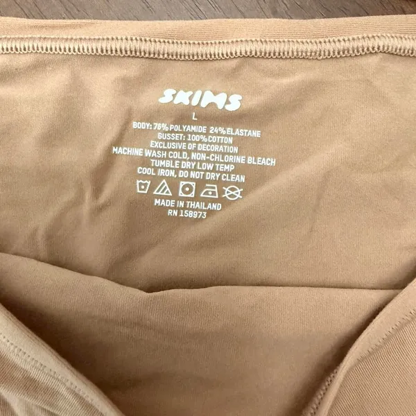 SKIMS Bikini Bottoms - Tan Large - Image 3