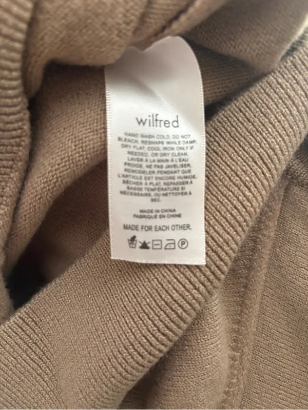 Wilfred Classic V-Neck Polo Sweater in Camel - Image 5