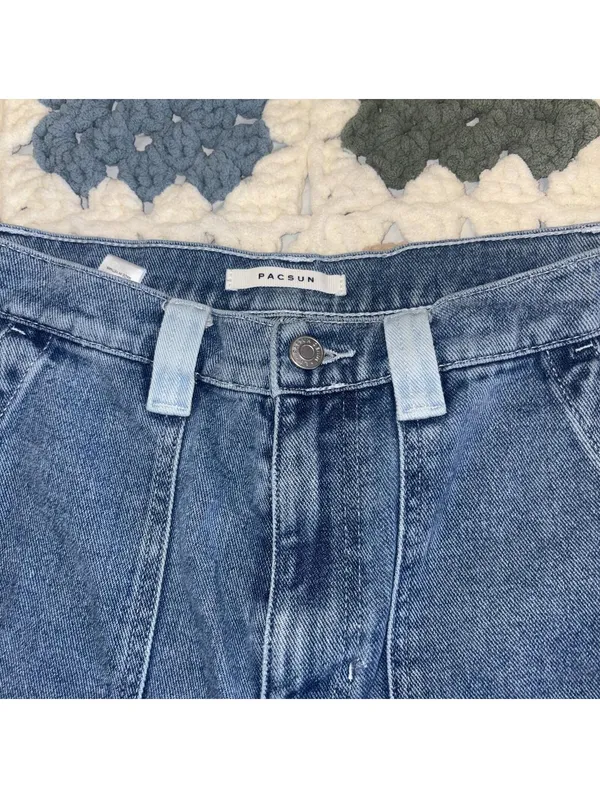 PacSun Highrise Carpenter Woman’s size 27 Denim Cargo Pants with Light Pockets - Image 5