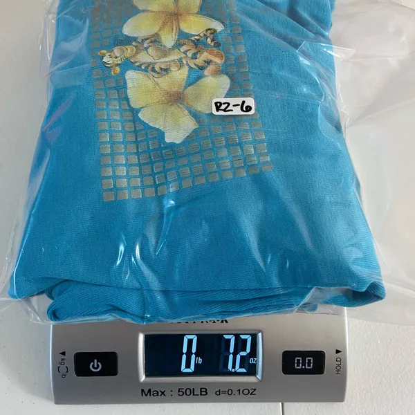 Disney‎ women’s medium blue decal v-neck shirt sleeve casual relaxed tshirt XL - Image 7