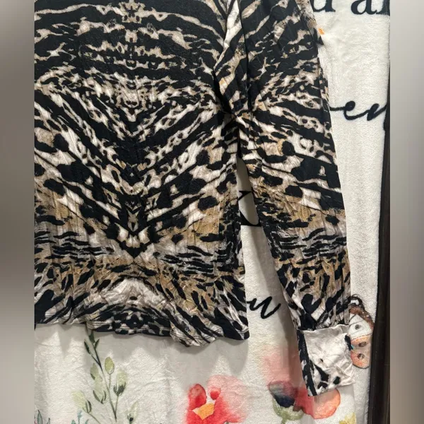 Karen Kane Animal Print Stretch Jersey Wrap Top Size L - Image 5