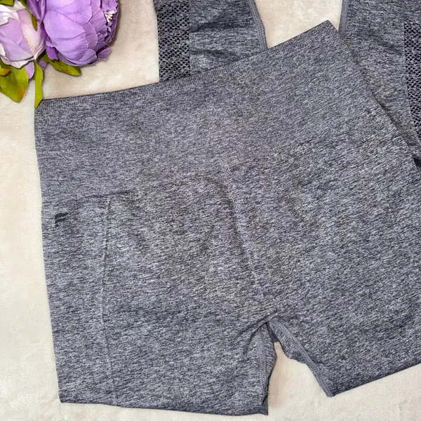 NEW Fabletics Sync Seamless High-Waisted 7/8 Legging - Image 14