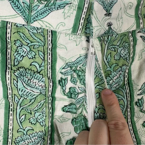 Roller Rabbit Berrino Sierra Shorts Size XS - Image 8