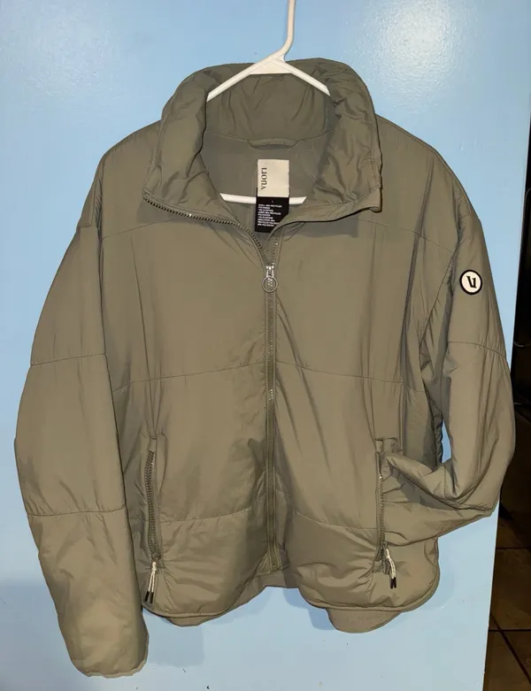 Vuori Echo Insulated Bomber Jacket - Image 2