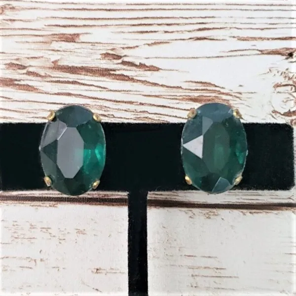 Vintage Screw On Earrings 0.75" Large Dark Green Faceted Oval - Image 9