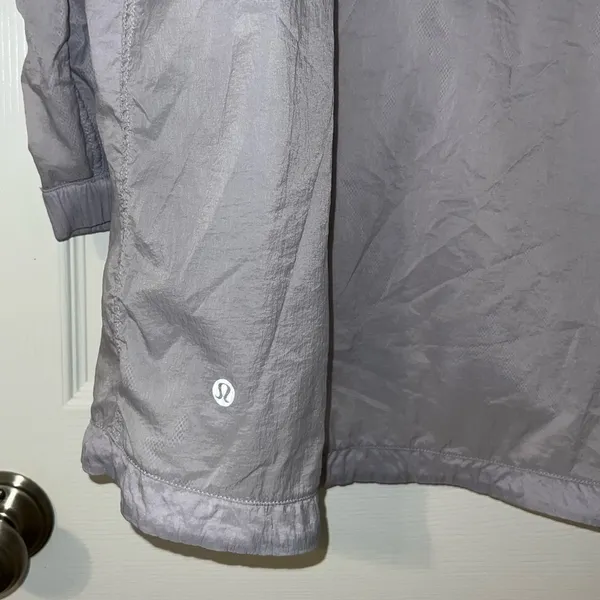 Lululemon Lightweight Full Zip Jacket Windbreaker In The Clear Size 6 Purple - Image 9