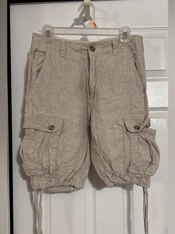 Old Navy Women's Cream Cargo Drawstring Shorts - Image 2