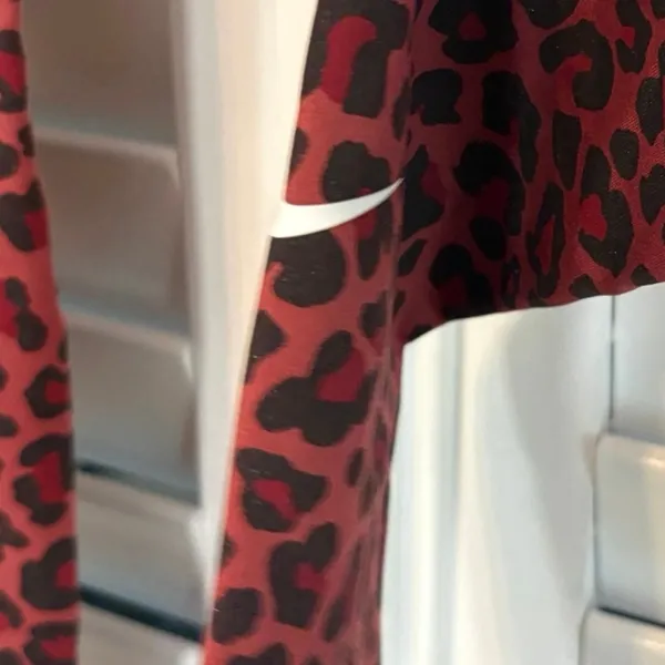 Nike Red Shimmer Dri fit Leggings Small‎ - Image 4