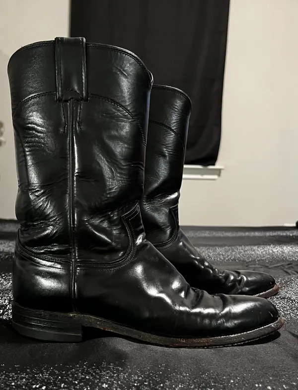 Justin Boots Womens sz7.5 cowboy boots - Image 2