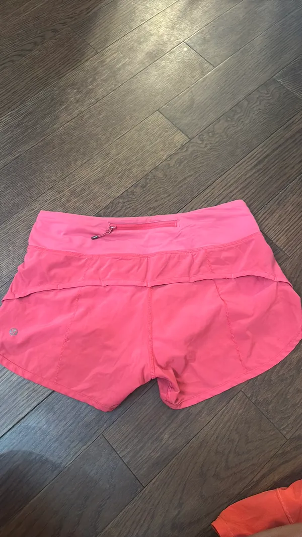 Lululemon Shorts Speed Up 2.5" - Image 2