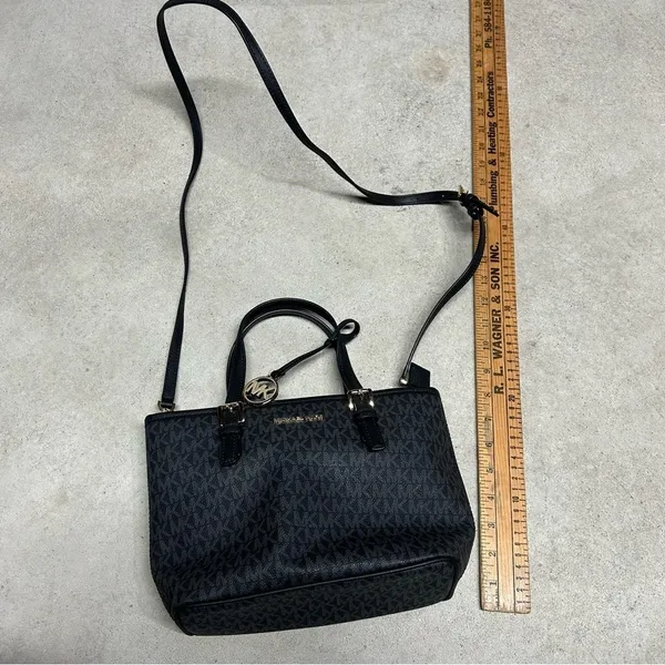 Michael Kors Black Jet Set Travel Extra-Small Logo Top-Zip Tote Bag - Image 12