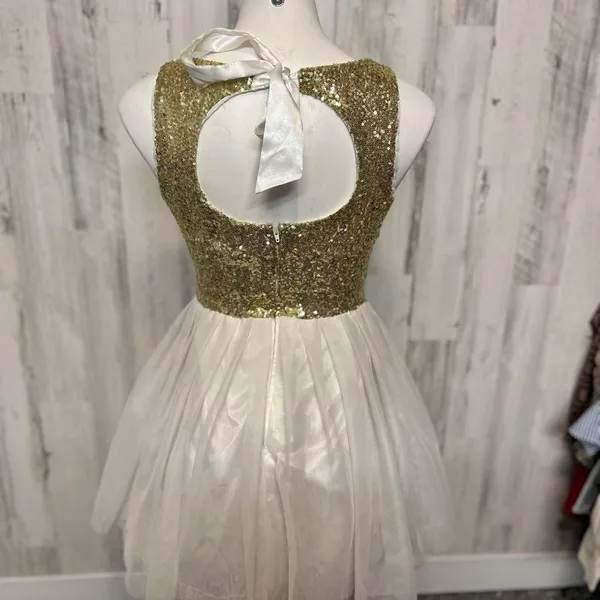 Gold Sequin Open-Back Party Dress B. Smart Size 5/6 Homecoming Holiday Dress - Image 5