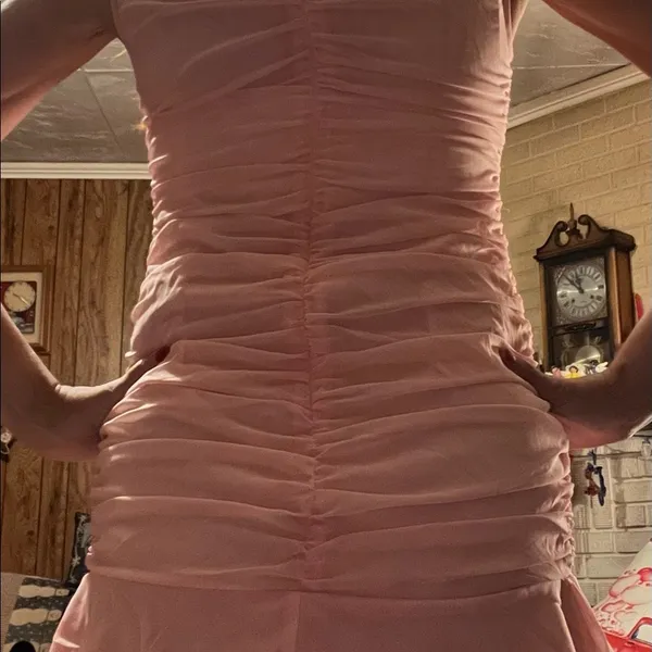 SheIn Pink,silk party dress with lots of frills. Size small. Never worn. Barbiecore - Image 3