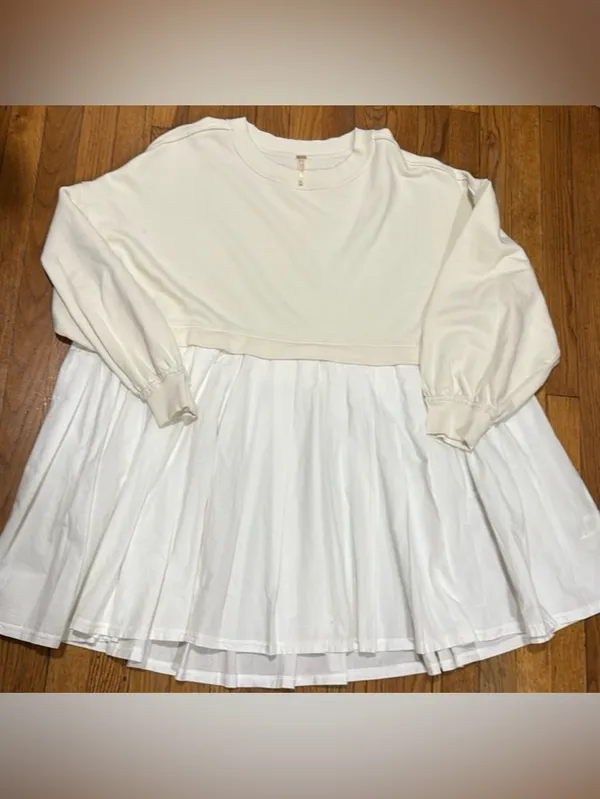 Free People Eleanor Pleated Trapeze Sweatshirt oversized mini dress size S - Image 2