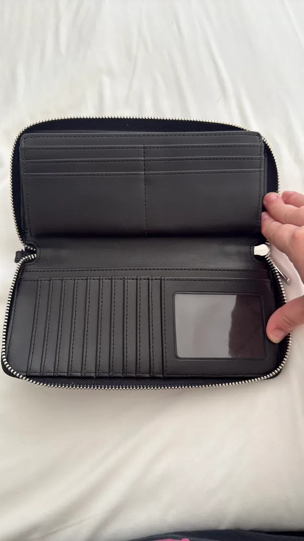 Black Michael Kors Wallet Leather - Image 4
