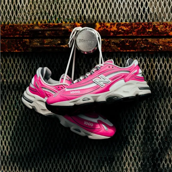 New Balance 1000 Shoes Unisex Womens size 8.5 Men’s size 7 Dragon Berry Pink - Image 5