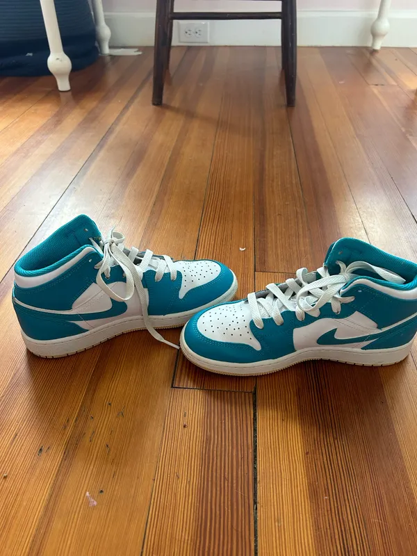 Jordan Nike Air Mid Women’s - Image 3