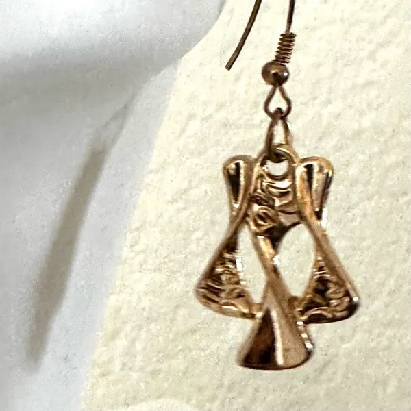 Gold tone drop earrings - Image 7