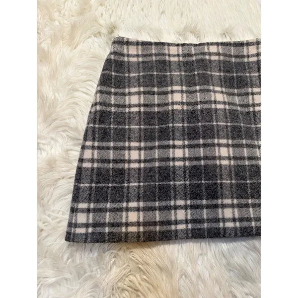 Uniqlo Womens Sz 4 Plaid Mini Skirt in Gray and Cream Fully Lined Pockets Zipper - Image 3