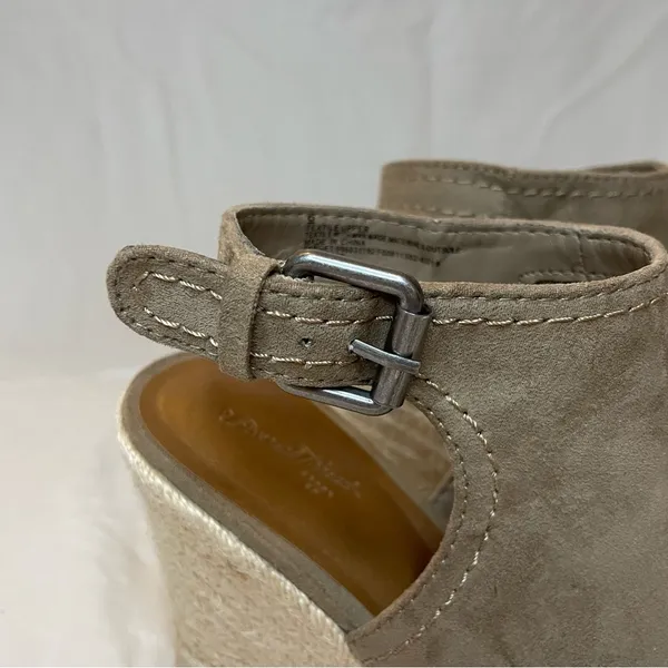 Target - Universal Thread Suede Espadrille Wedge Sandal Heels, Tan, Size 6, EUC - Image 8
