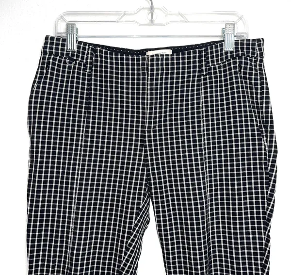 Essential Slim Black & White Plaid Print Cropped Pants - Image 5