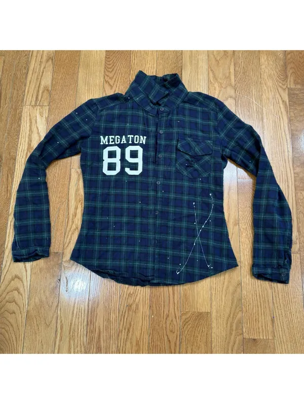 Size Medium Megaton 89 Plaid Flannel Button Up Shirt Women’s Green Blue Grunge - Image 6