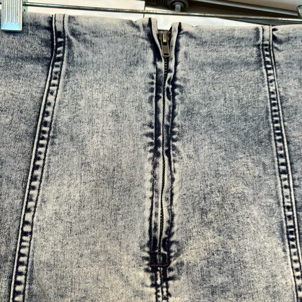 Free People‎ Denim Skirt Size 4 - Image 3
