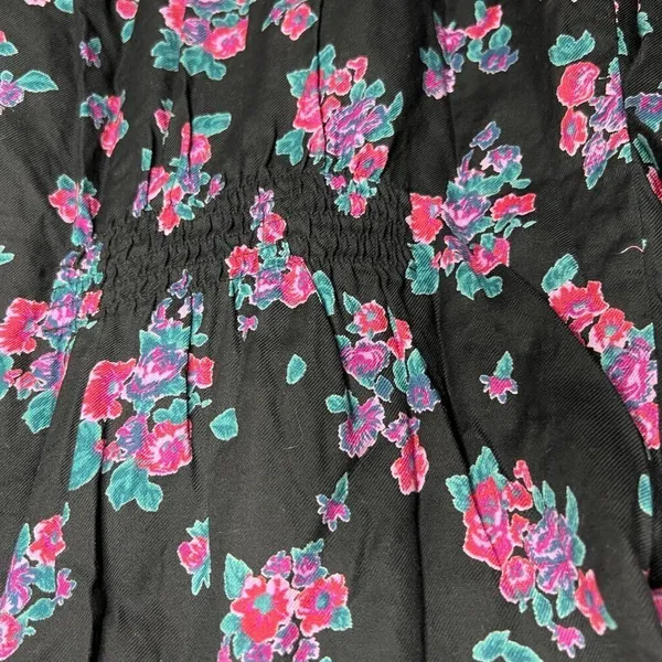 Billabong Women's Floral Button-Up Shirt‎ Size S 100% Cotton Black & Pink - Image 8
