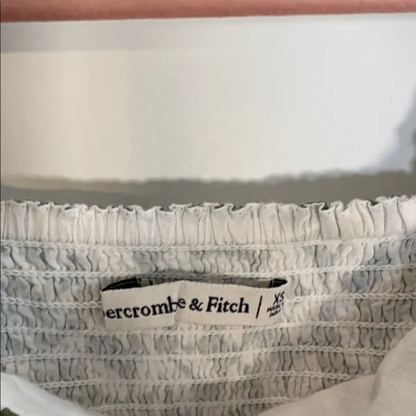 Abercrombie & Fitch green floral puff sleeve ruched crop top NWOT - Image 4