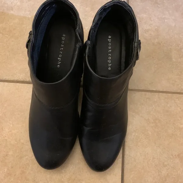 Never Worn Black Heel Boots Size 9.5 - Image 4