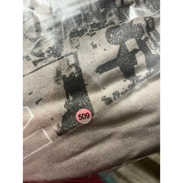 Graphic main st tshirt Size L - Image 4