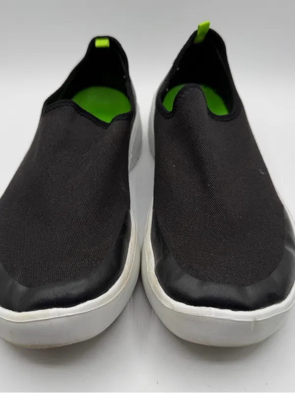 OOFOS OOmg Huali Women’s 10 Black Slip On Recovery Walking Shoes EU 41 - Image 2