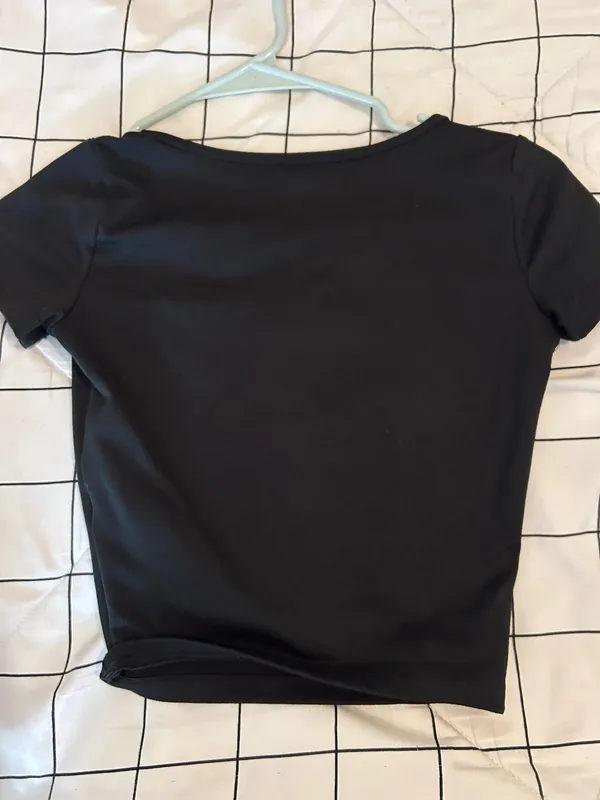 Hollister square neck  - Image 2