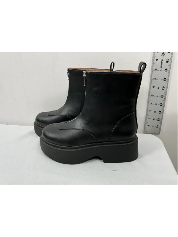 Womans NWT Wild Fable Platform Ankle Boots Black Size 6 Side Zip - Image 3