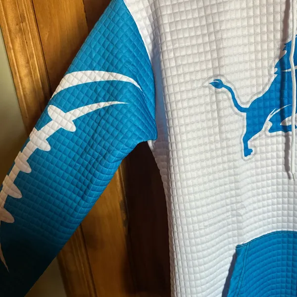 Detroit lions Women's Blue and White waffle Hoodie Size Small! - Image 3